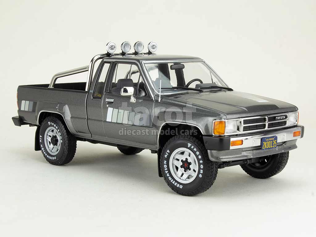 108468 Toyota Hilux Truck Xtra Cab 4x4 1985