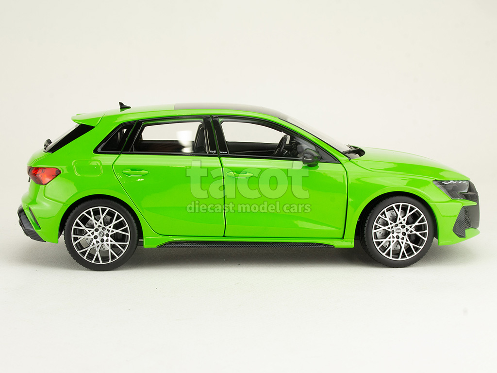 108485 Audi RS3 Sportback 2025