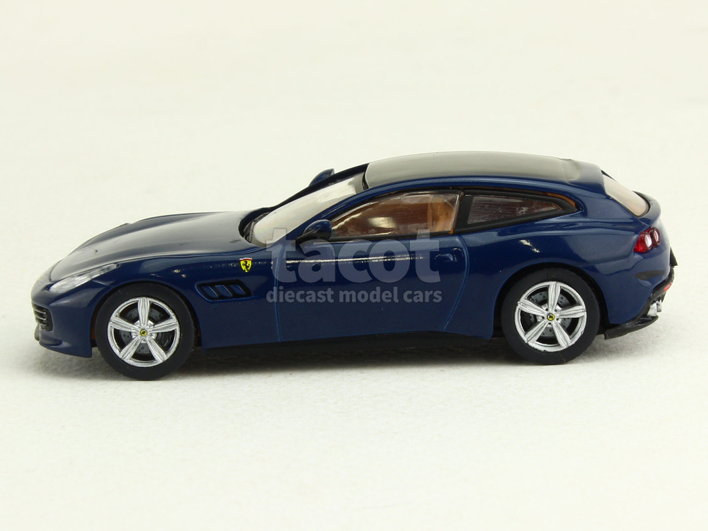 108643 Ferrari GTC/4 Lusso 2016