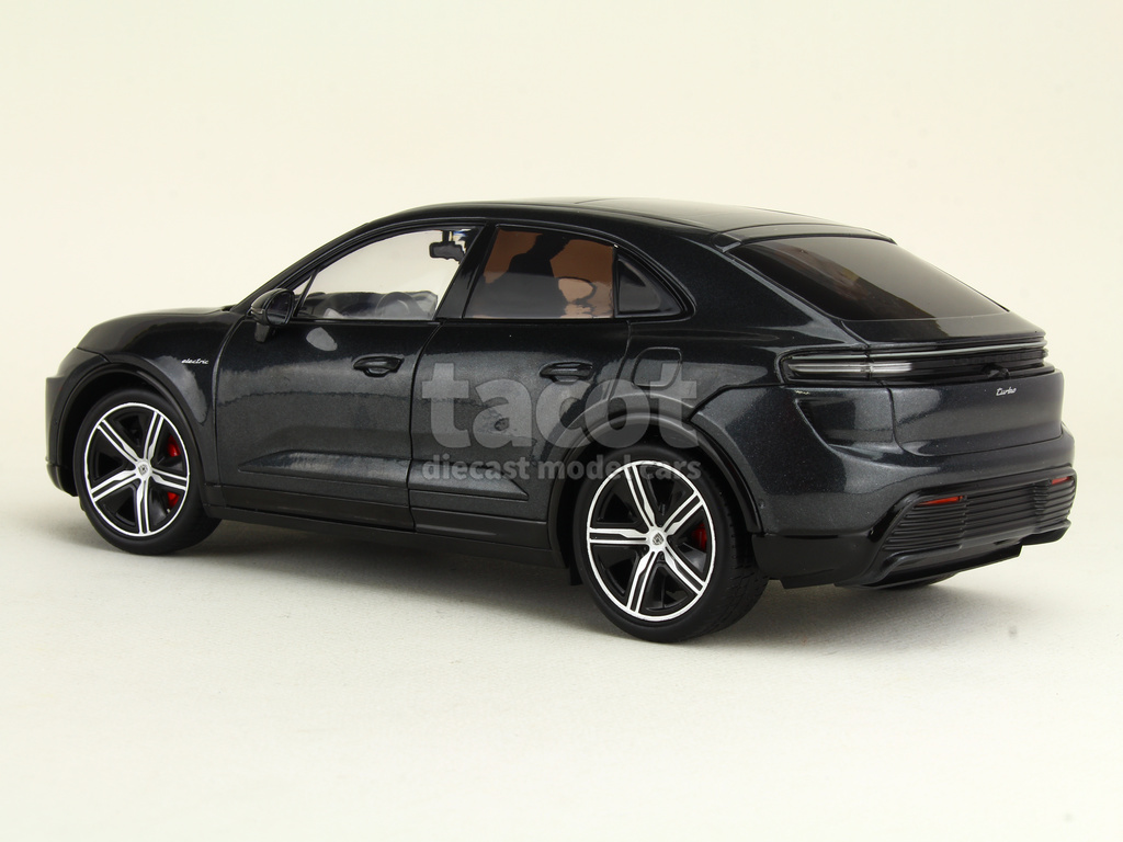 108677 Porsche New Macan Turbo 2026