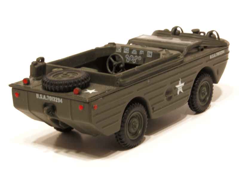 IXO : Ensemble de 14 camions miniatures échelle 1/43 de divers modèles, tous présenté