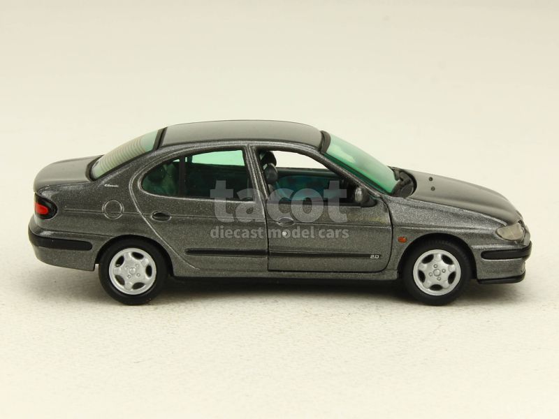 21429 Renault Megane Classic 1996