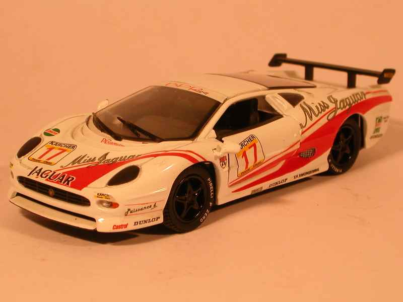 21478 Jaguar XJ 220 Le Mans 1995