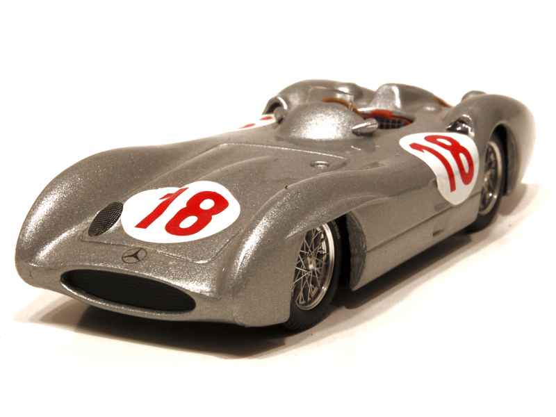 Voiture miniature 1:43 Mercedes W196C Grand Prix Italie 1955 Juan Manuel Fangio BRUMM - Collection