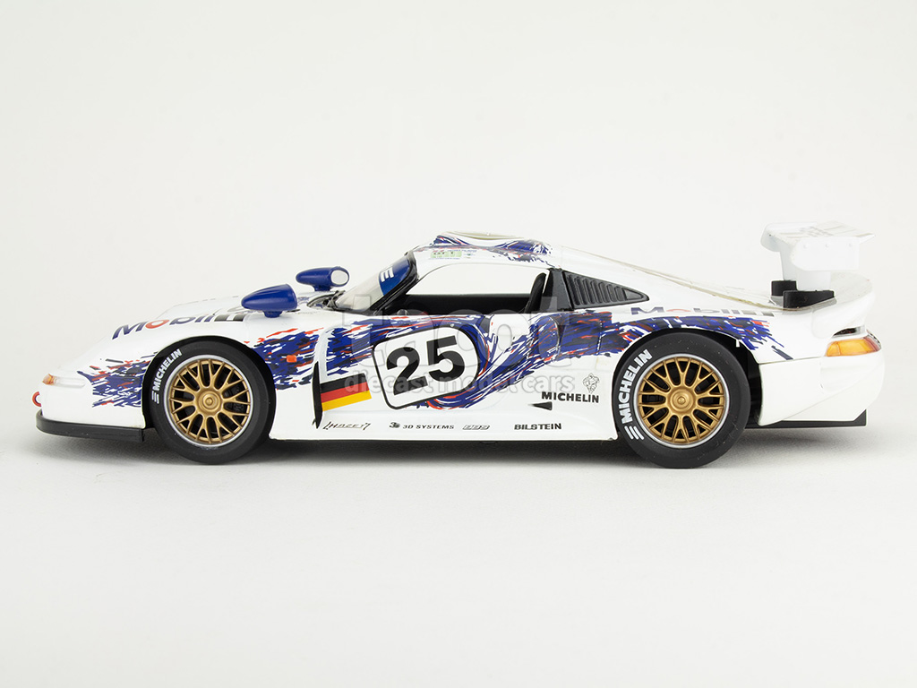 23133 Porsche 911 GT1 Le Mans 1996