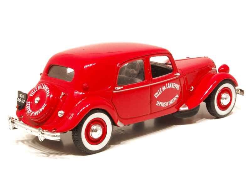 23228 Citroën Traction 15CV Pompiers 1952
