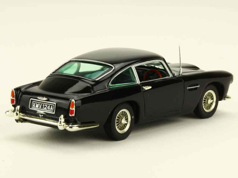 DC21 VOITURE 1/43 IXO D&eacute;agostini Russe Dream Cars : NISSAN GT-R 2008