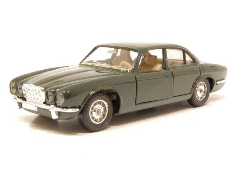 25027 Jaguar XJ 12 Series I 1978