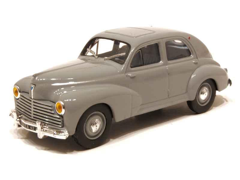 26360 Peugeot 203 Berline 1954