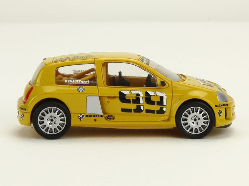 26435 Renault Clio II V6 Trophy