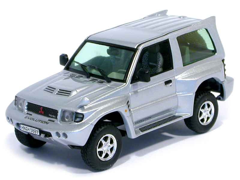 28141 Mitsubishi Pajero Evolution 1999