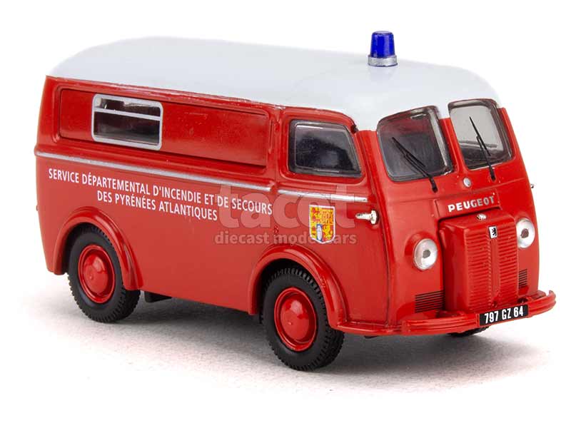 Diecast model cars Peugeot D3 1/43 Eligor Ambulance Service d'Incendie - Ville de Bourg en Bresse RTW