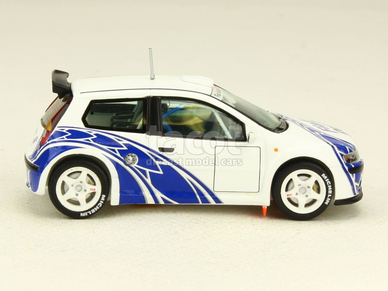 30492 Fiat Punto Kit Car Pr&eacute;sentation 1999