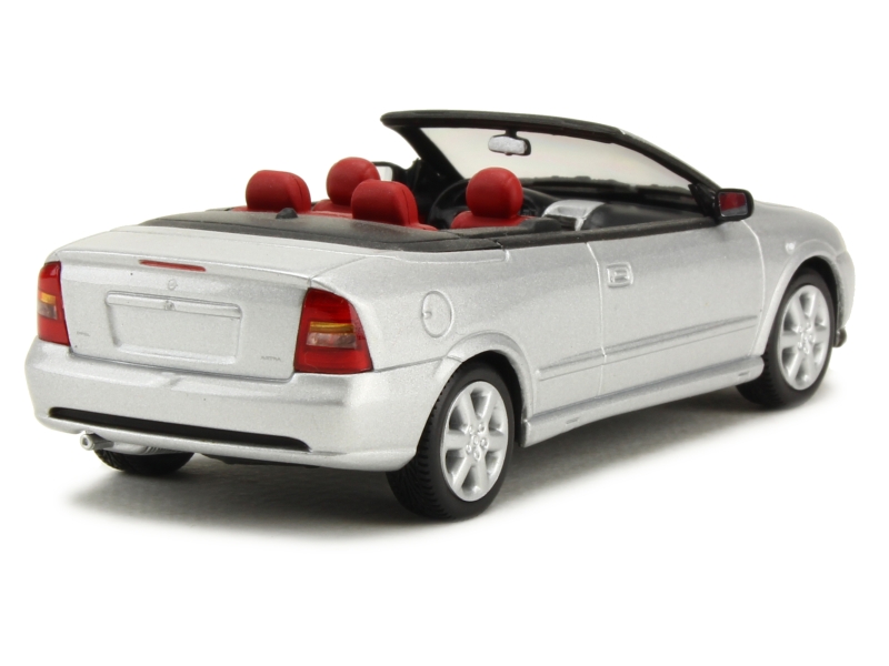30839 Opel Astra G Cabriolet 2000