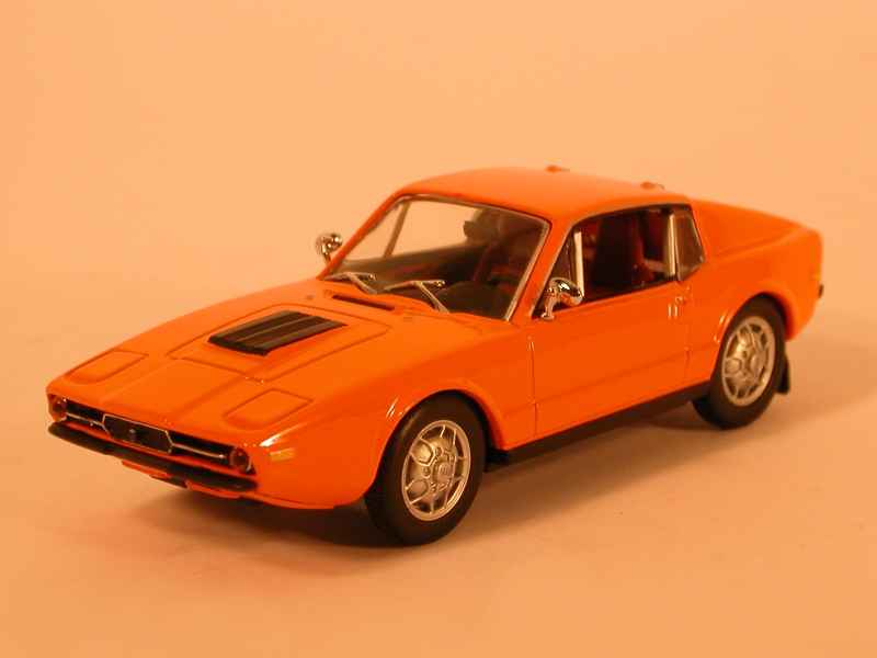 Saab - Sonett III 1973 - Universal Hobbies - 1/43 - Autos Miniatures Tacot