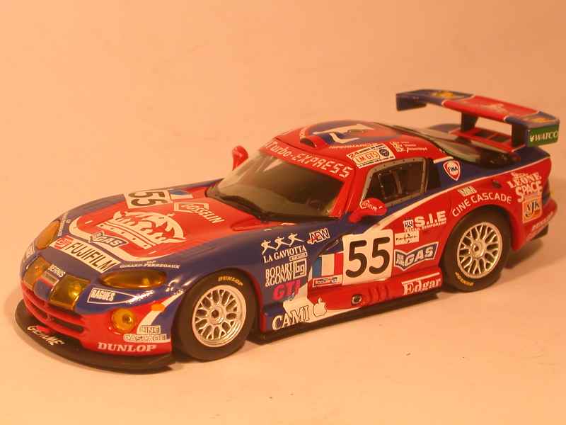 32647 Chrysler Viper GTS/R Le Mans 2001