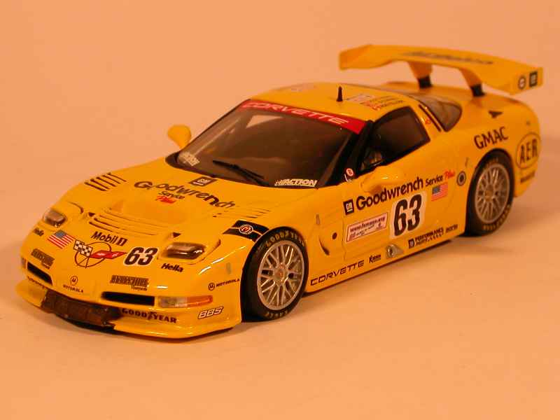 32745 Chevrolet Corvette C5R Le Mans 2001