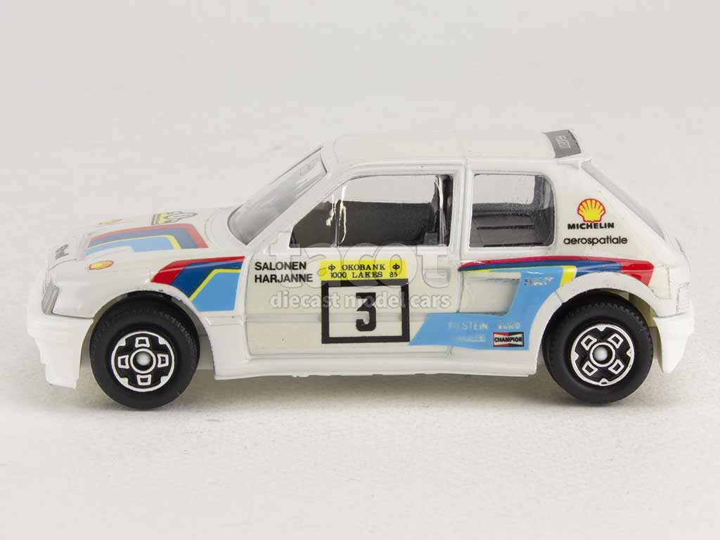 33068 Peugeot 205 T16