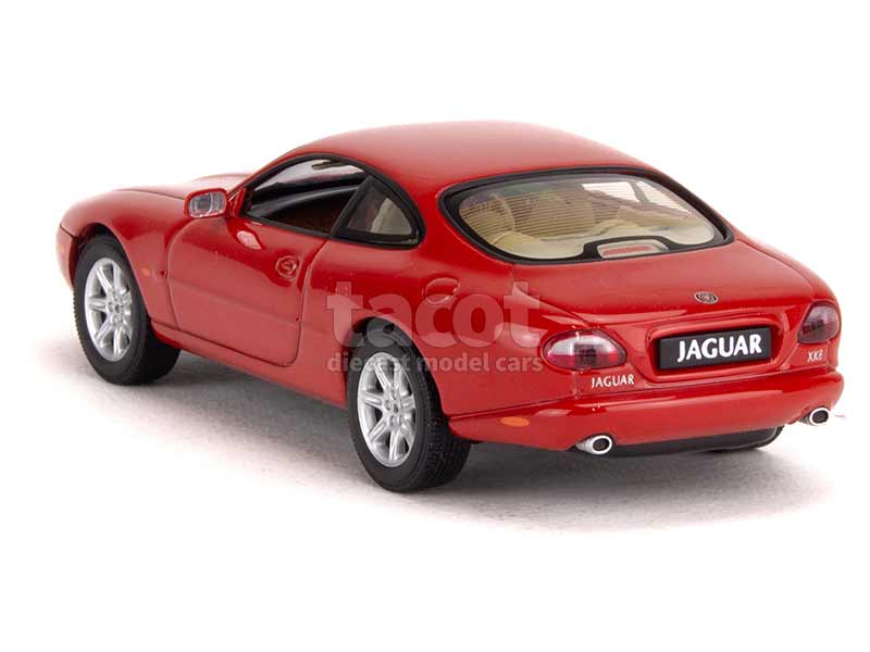 34146 Jaguar XK8 Coupé