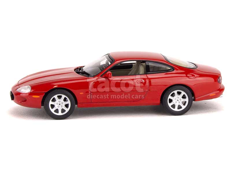 34146 Jaguar XK8 Coupé 1996