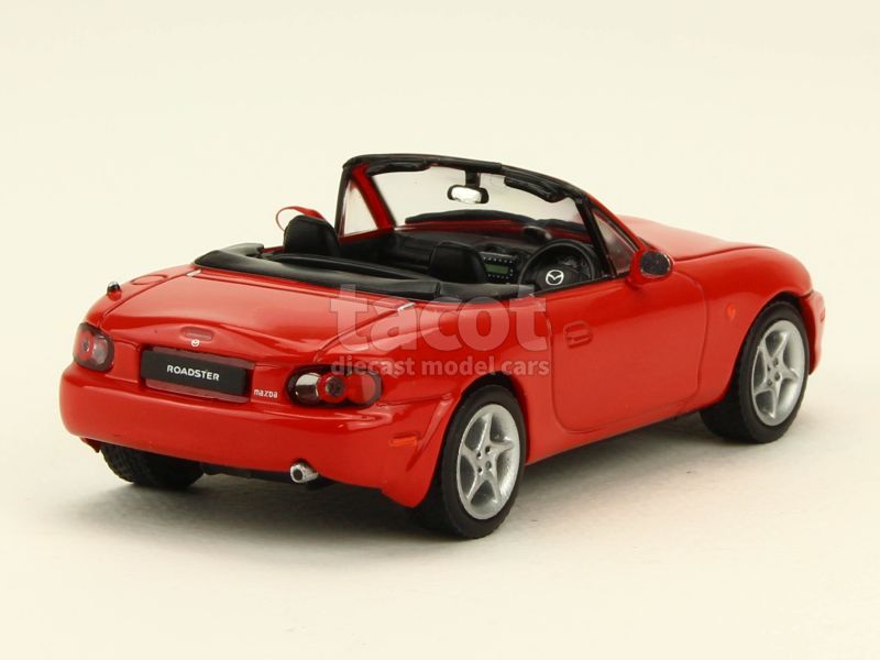 35017 Mazda Miata MX-5 2002