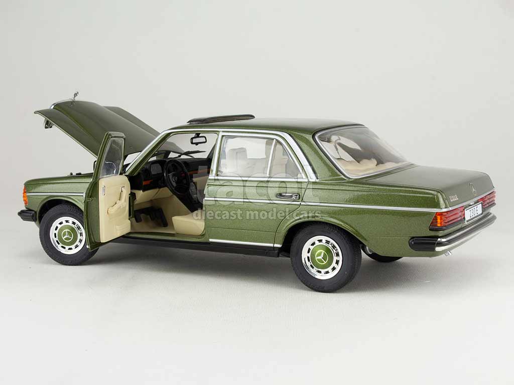 35576 Mercedes 230E/ W123 1983