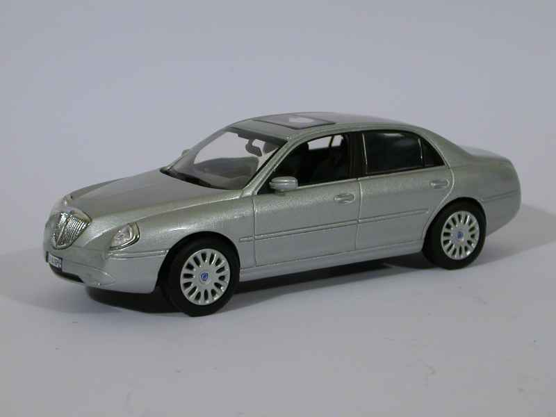 36988 Lancia Thesis 2004