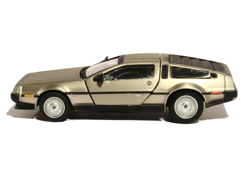 37015 DMC DeLorean 1981