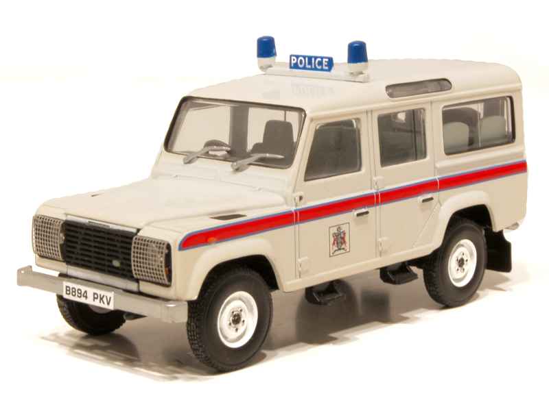 37639 Land Rover Defender 110 Police