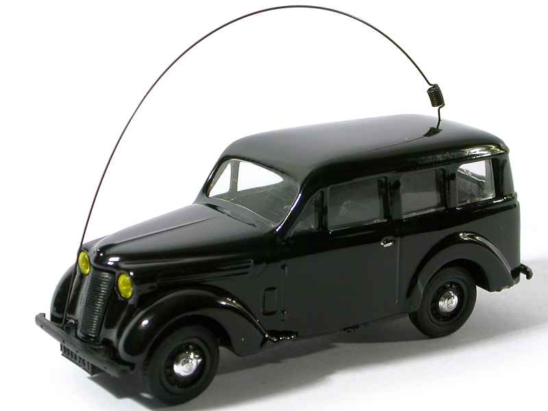 RENAULT JUVAQUATRE GENDARMERIE 1/43 Eligor EUR 10,00 - FR
