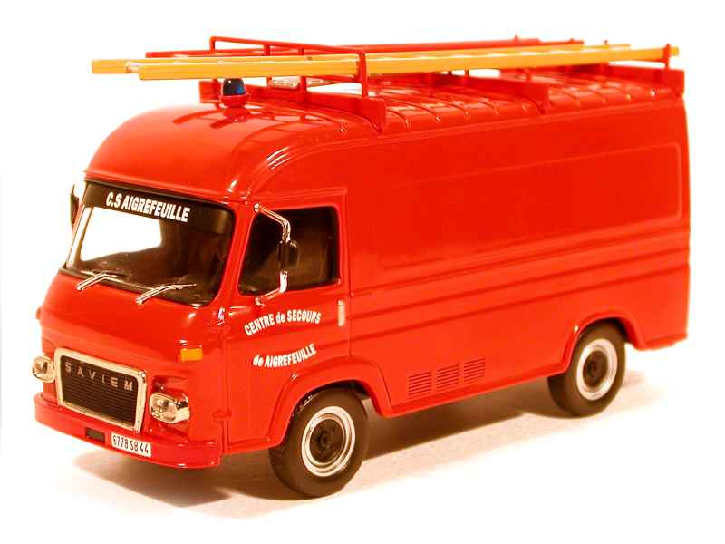 37698 Saviem SG2 Tôlé Pompiers