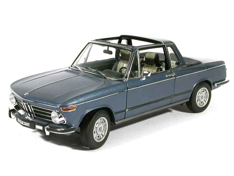 BMW - 2002 Cabriolet Baur/ E10 - AUTOart - 1/18 - Autos Miniatures