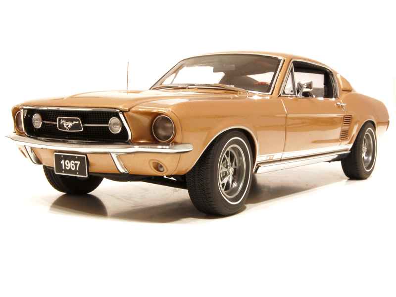 Diecast /8: Mustang GT390 968 par Autoart