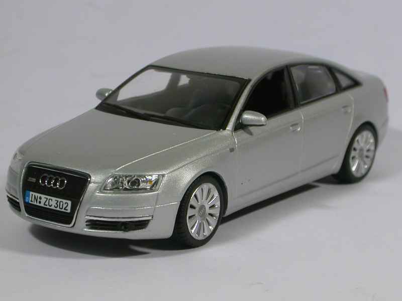 Minichamps 1/43 – Audi A6 2004 – Argent – Modèle Réduit De Collection