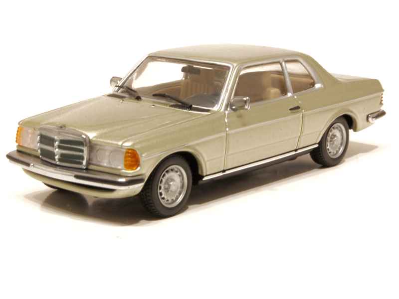 Minichamps 1/43 Mercedes-Benz 230 CE 1977 Turquoise