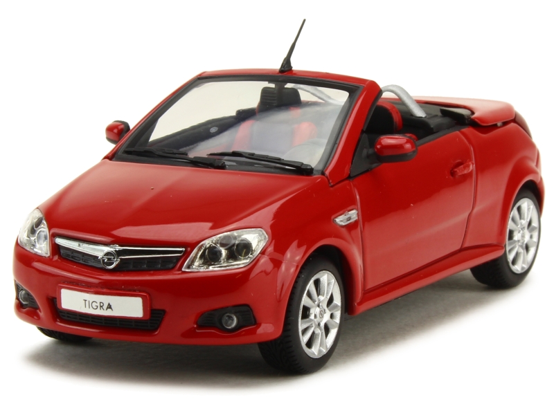 41215 Opel Tigra Twin Top 2004