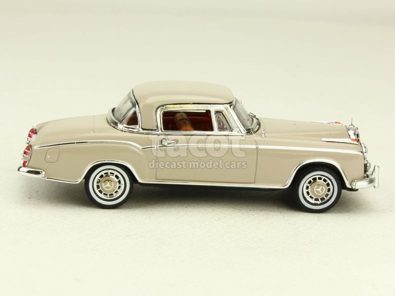 41521 Mercedes 220 SE Coupé