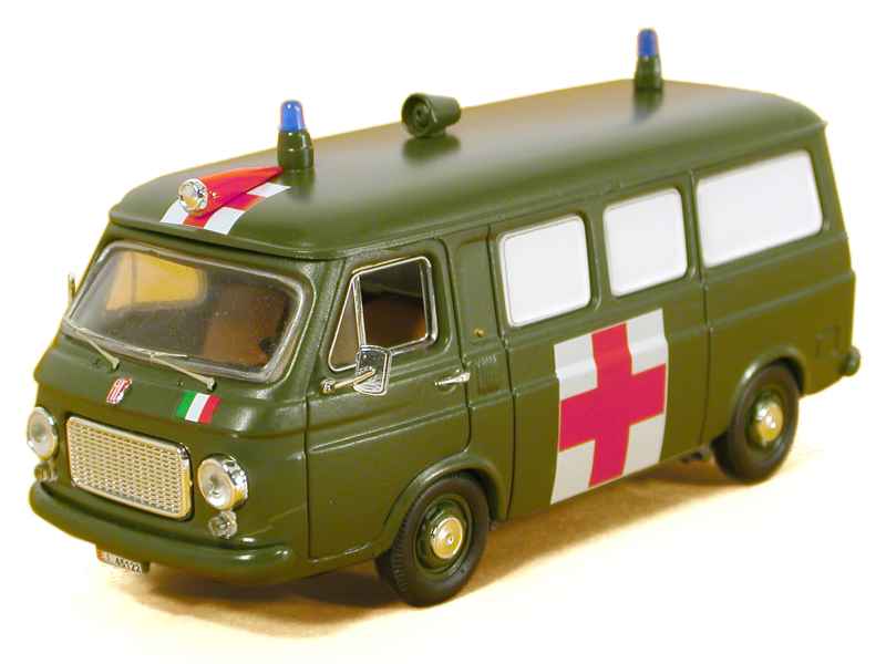 Fiat 238 ambulanza carabinieri 1967 scala 1/43 - Collezionismo In vendita a Pescara