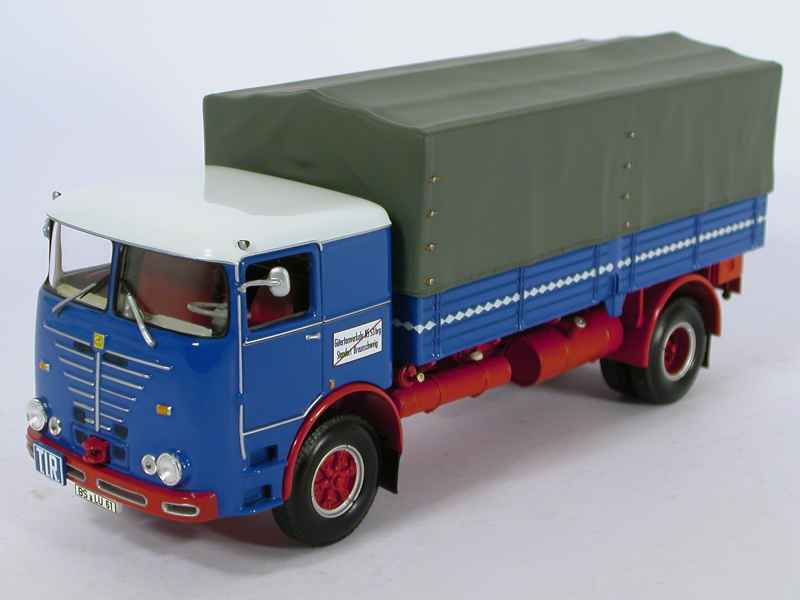 Minichamps - 1:43 - Büssing LU 11/16 Pritschenwagen