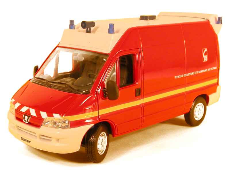 Miniature Norev Peugeot Boxer VSAV 59 Pompier 1/43