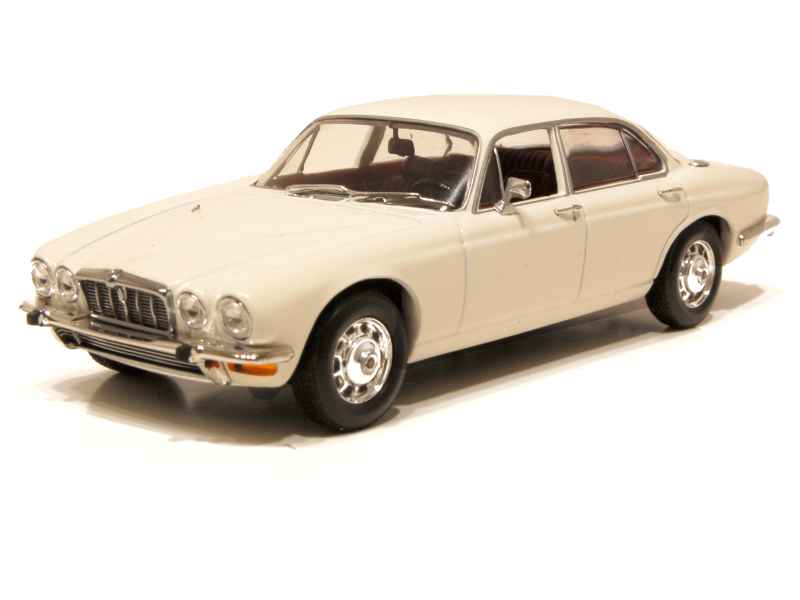 Jaguar - XJ 12 Series II 1975 - Minichamps - 1/43 - Autos