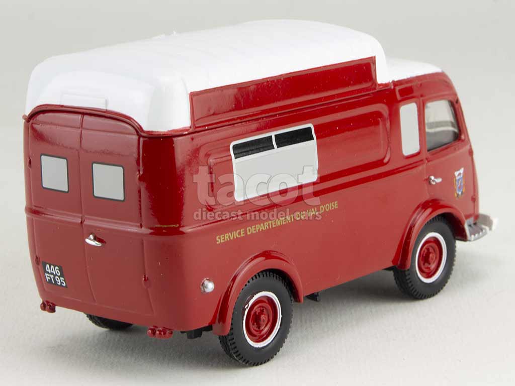 44866 Renault 1000 KG Ambulance