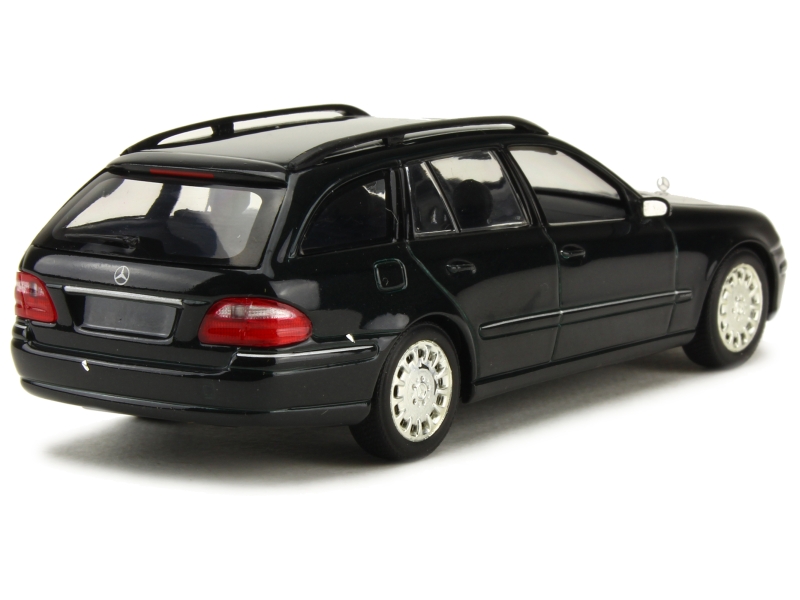 44931 Mercedes E Class Break/ S211 2003