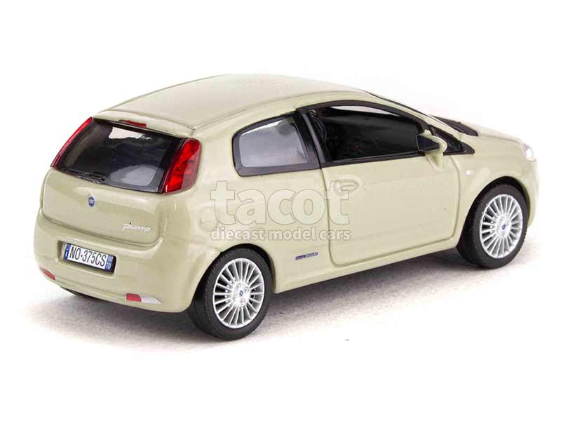 45425 Fiat Punto 3 Doors 2005