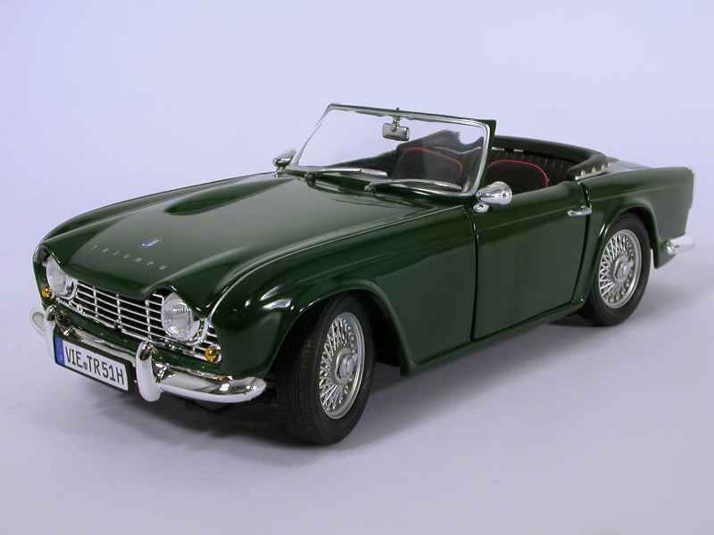 Triumph - TR4 1962 - Revell Metal - 1/18 - Autos Miniatures Tacot