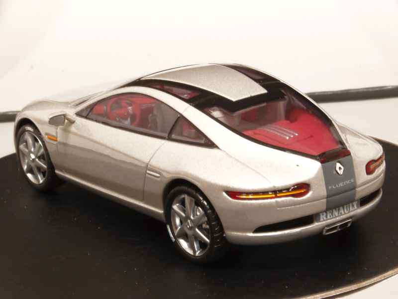 46399 Renault Fluence Concept Car