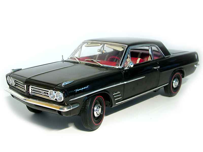 Pontiac - Tempest Coupé 1963 - Highway 61 - 1/18 - Autos
