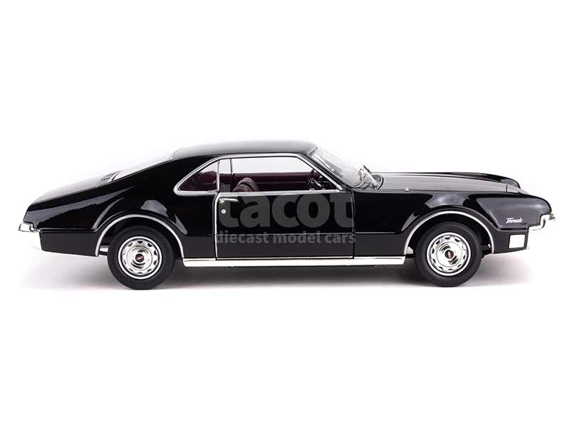 Oldsmobile Toronado 1966 1/18 Road signature - Collection