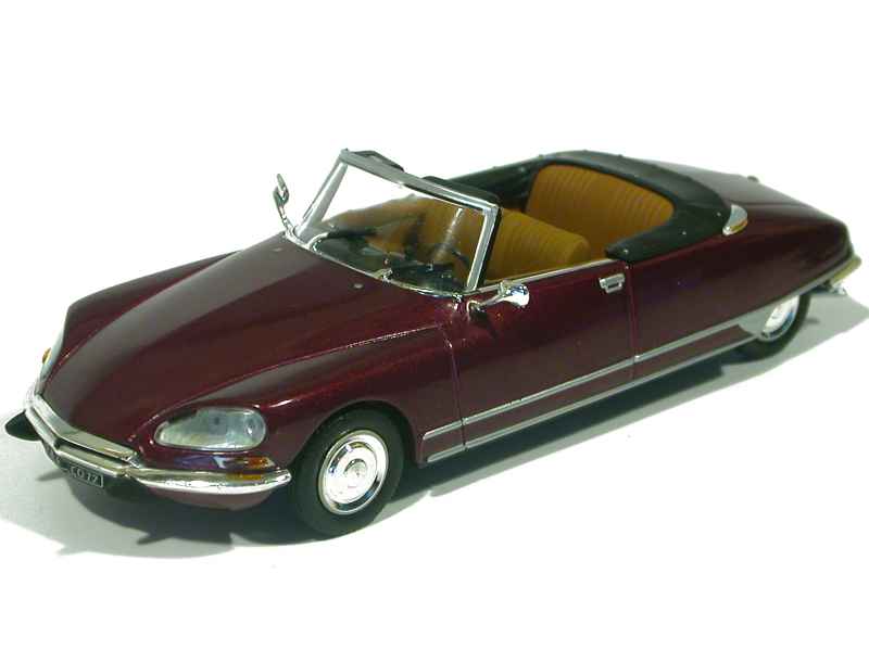 Modèle Réduit Norev Citroën DS 21 Cabriolet 1972 - Échelle 1:18, Couleur Bordeaux, Capote Amovible - 6