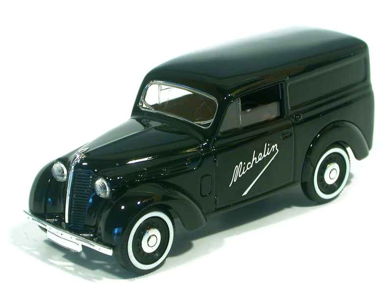 47823 Renault Juvaquatre Break 1952